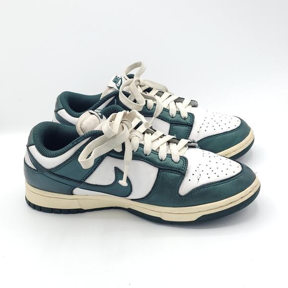 Nike Dunk Low Vintage Green DQ8580-100 women's size 8 - Picture 3 of 9